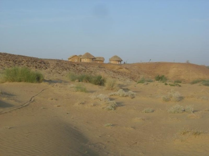 Au beau milieu du désert du Thar - Pabu-Ki Dhani, Rajasthan - Inde