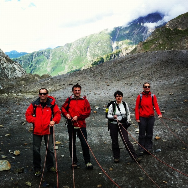 Avant de marcher sur le glacier, mieux vaut s'encorder... Glacier d'Aletsch - Valais, Suisse