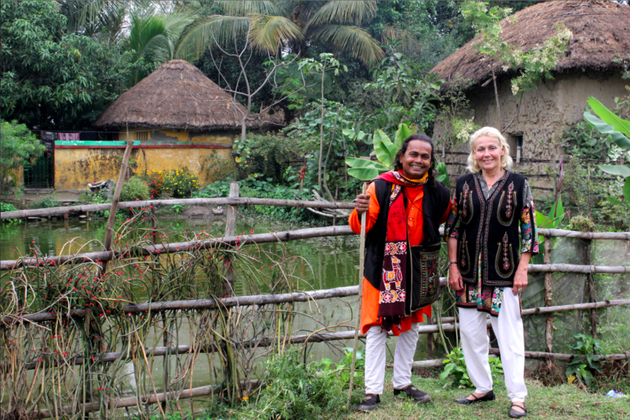 Brigitte Puxel et son ami musicien, Ram - Bengale, Inde