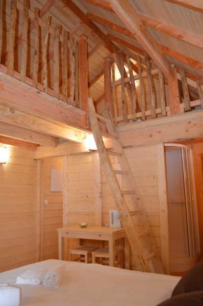 Chambre de bois vêtue ! - ÉcOtelia, domaine éco-responsable au coeur des Landes de Gascogne