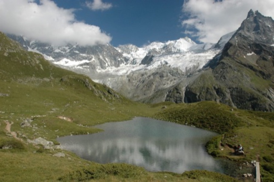 Circuit "Au pied des 4000 du Valais" par Allibert Trekking