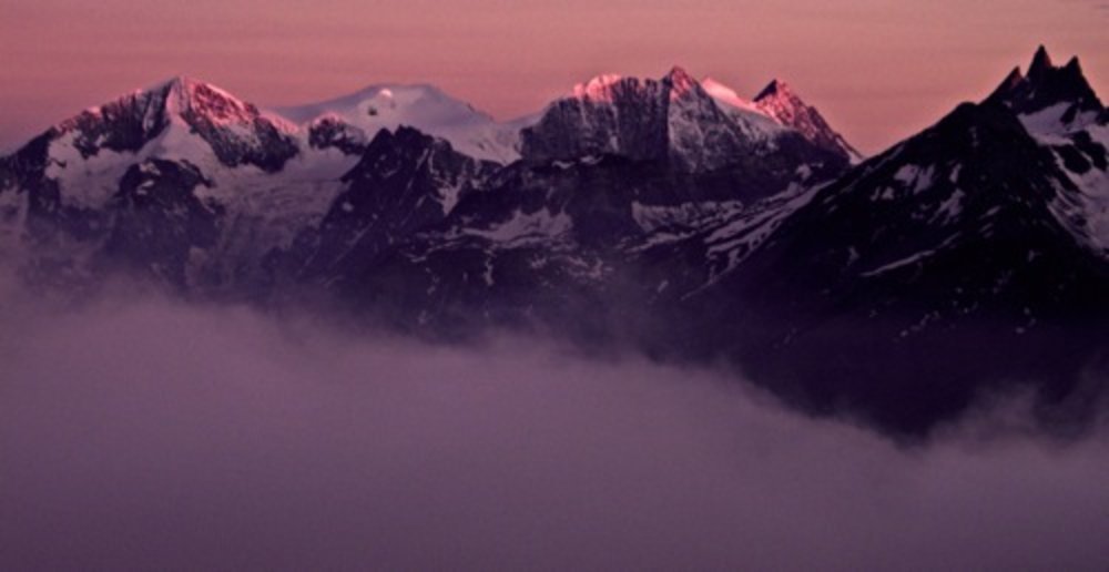Circuit "Au pied des 4000 du Valais" par Allibert Trekking