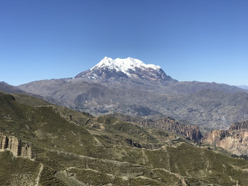 Vue sur le majestueux Illimani