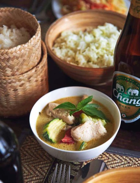 Cuisine - Tom kha kaï ou soupe de poulet au lait de coco et galanga - Thaïlande