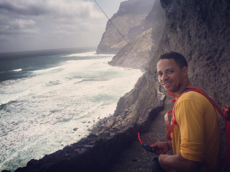 Julio Alves dit Djuly, guide au Cap-Vert spécialiste de Santo Antão qui marche pour La Balaguère