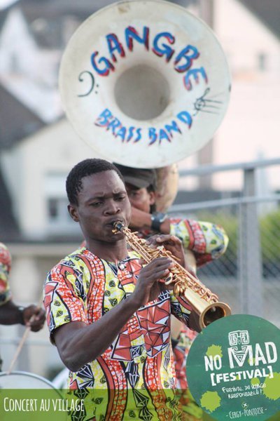 Le Gangbe Brass Band, orchestre de cuivres originaire du Bénin - No Mad Festival 2015 - Office de Tourisme de Cergy-Pontoise
