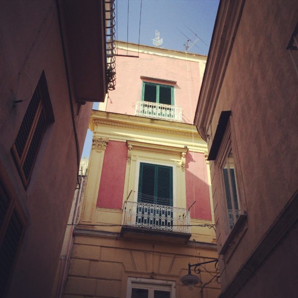 Les couleurs dominantes dans les rues de Procida - Baie de Naples, Italie - Mai 2014