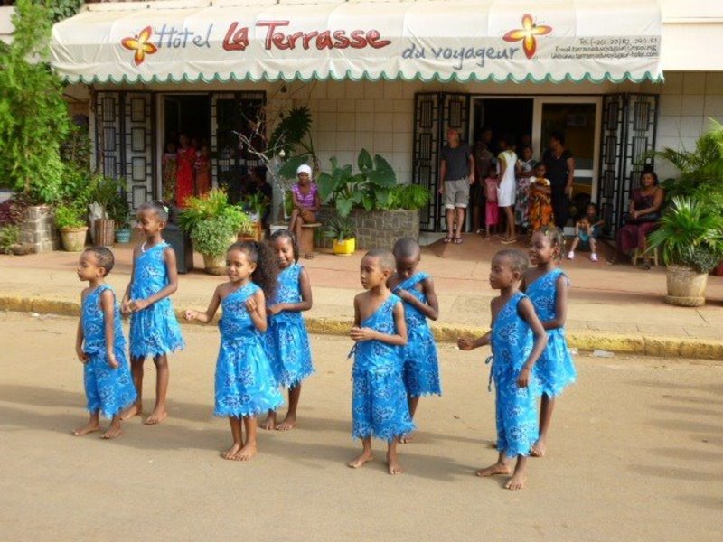 Les enfants de la Terrasse du Voyageur à Diego Suarez, Madagascar