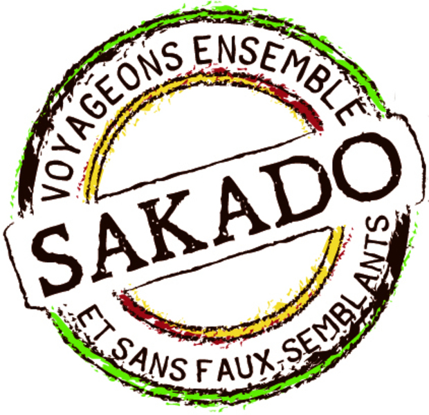 Logo de l'association Sakado, spécialisée sur les voyages au Ghana, au Bénin et au Togo