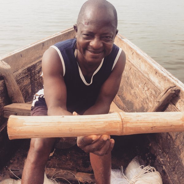 Morceau de bambou servant à la pêche aux goujons - Éco-Bénin, lac Ahémé