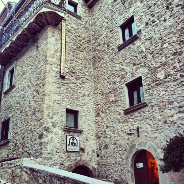 "Robur Marsorum", un hôtel diffus ou "albergo diffuso" situé à Rovere dans la région des Abruzzes - Italie