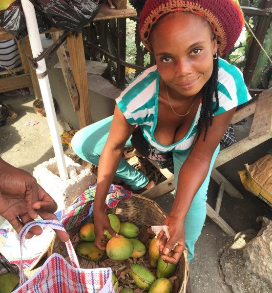 Sabine, la sublime vendeuse de mangues - Petit-Goâve, Haïti