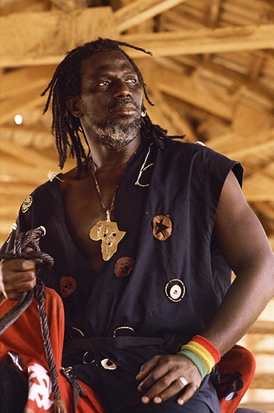 Tiken Jah Fakoly pour la sortie de son album African Revolution