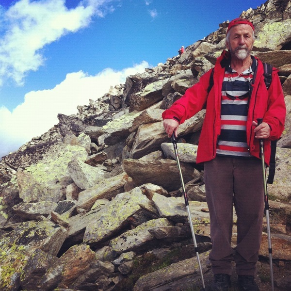 Un guide de haute-montagne nous accompagne jusqu'au sommet et nous retrace l'histoire du glacier et des différents sommets, Randonnée sur l'Eggishorn - Valais, Suisse