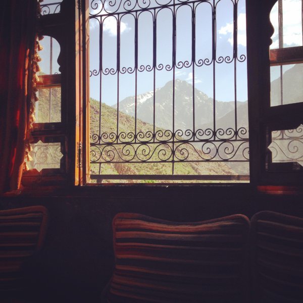 Vue sur le Toubkal depuis le salon - Le Dar Ait Souka, bienvenue chez Ahmed - Imlil, Maroc