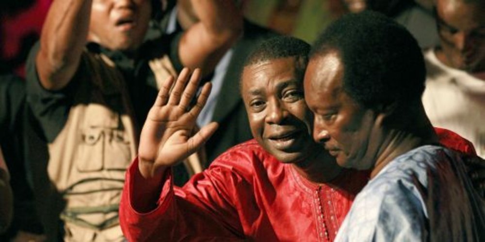 Youssou Ndour au milieu du peuple sénégalais