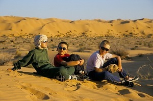 Jeux de sable, désert et mer 